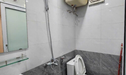 Bán Căn Hộ Đường Láng, 63m2 x 6m Mặt tiền x Chỉ 1,95 tỷ, Lh: 0378411810