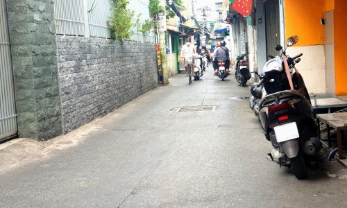 Nhà bán tôn đản quận 4