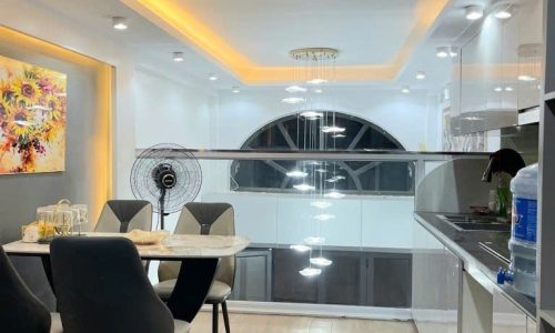Bán nhà tại Ngọc Thụy, 5 tầng, 32m2, ô tô vào nhà